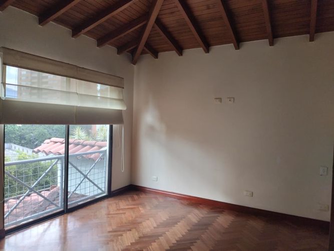 Casa de 3 alcobas en venta en El Poblado, Medellín, 198 m² · foto 14 de 18