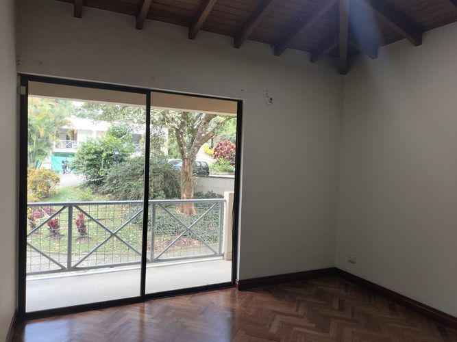 Casa de 3 alcobas en venta en El Poblado, Medellín, 198 m² · foto 18 de 18