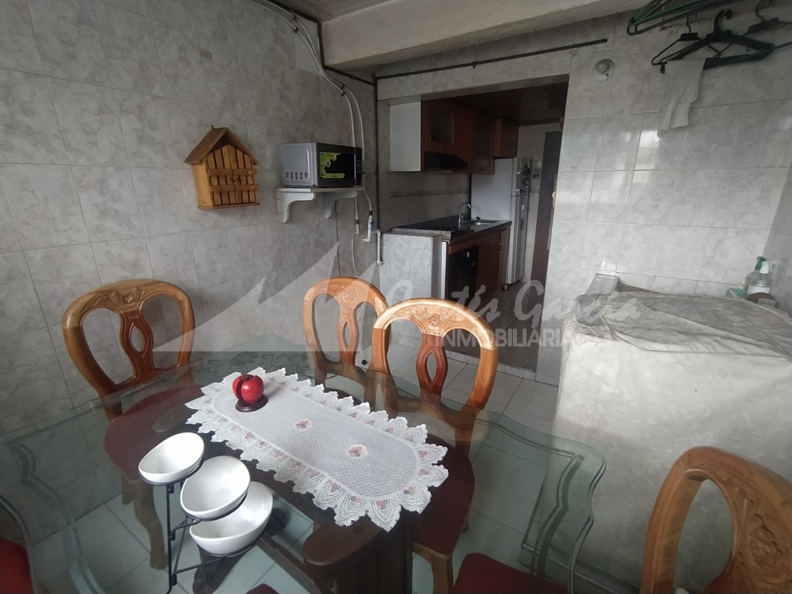 Casa en venta en Alamos, Bogotá · foto 2 de 16