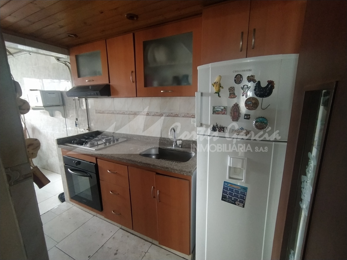 Casa en venta en Alamos, Bogotá · foto 8 de 16