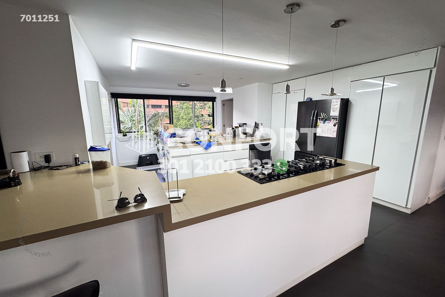 Apartamento en arriendo en Castropol, Medellín · foto 3 de 24