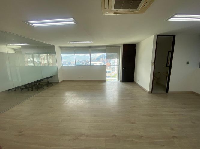 Oficina en arriendo en El Poblado, Medellín, 100 m² · foto 4 de 14