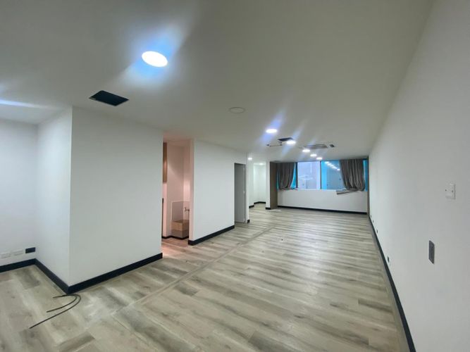Oficina en arriendo en El Poblado, Medellín, 56 m² · foto 5 de 8
