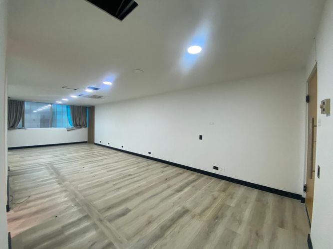 Oficina en arriendo en El Poblado, Medellín, 56 m² · foto 6 de 8