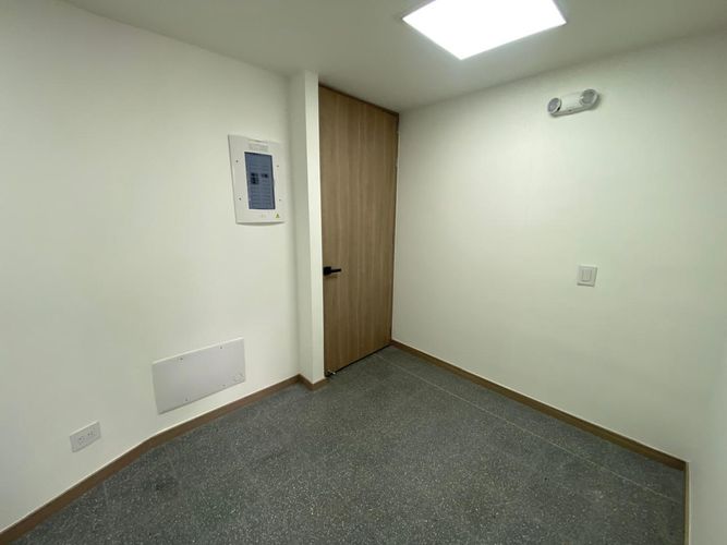 Consultorio en venta en El Poblado, Medellín, 38 m² · foto 3 de 12