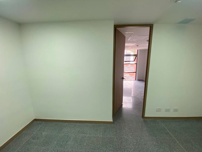 Consultorio en venta en El Poblado, Medellín, 38 m² · foto 7 de 12