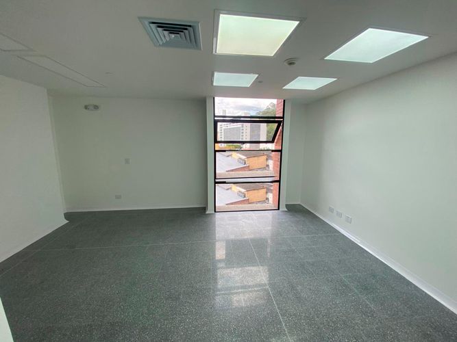 Consultorio en venta en El Poblado, Medellín, 38 m² · foto 10 de 12