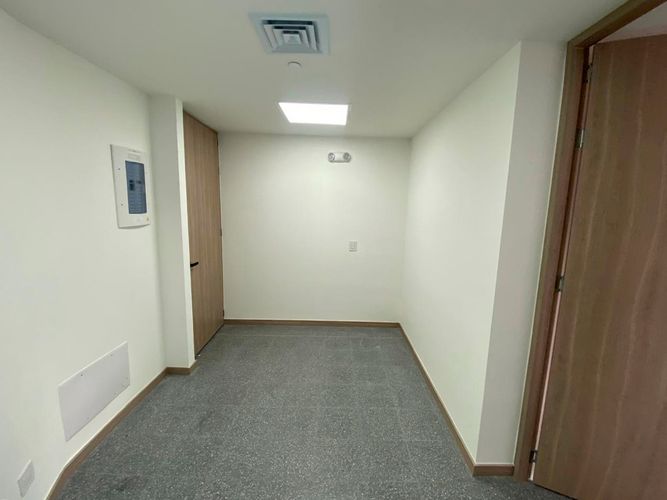 Consultorio en venta en El Poblado, Medellín, 38 m² · foto 11 de 12