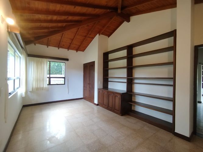 Finca en arriendo en La Ceja, 2800 m² · foto 4 de 15