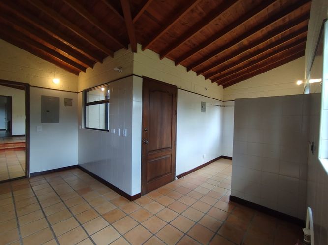 Finca en arriendo en La Ceja, 2800 m² · foto 5 de 15