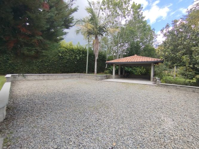 Finca en arriendo en La Ceja, 2800 m² · foto 13 de 15
