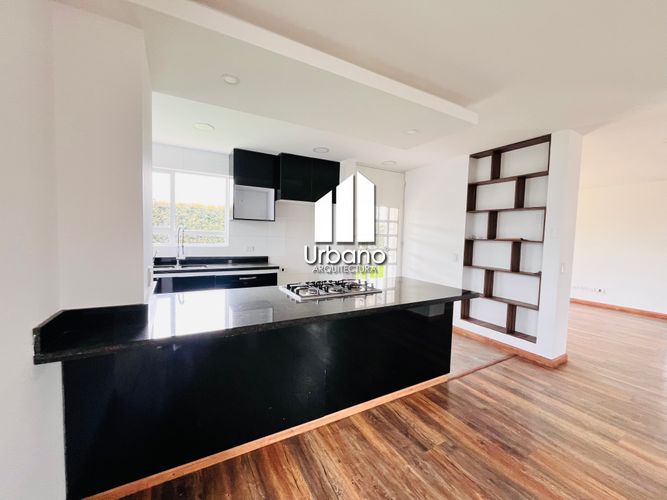 Casa de 5 alcobas en venta en La Diana, Sopó, 350 m² · foto 6 de 24