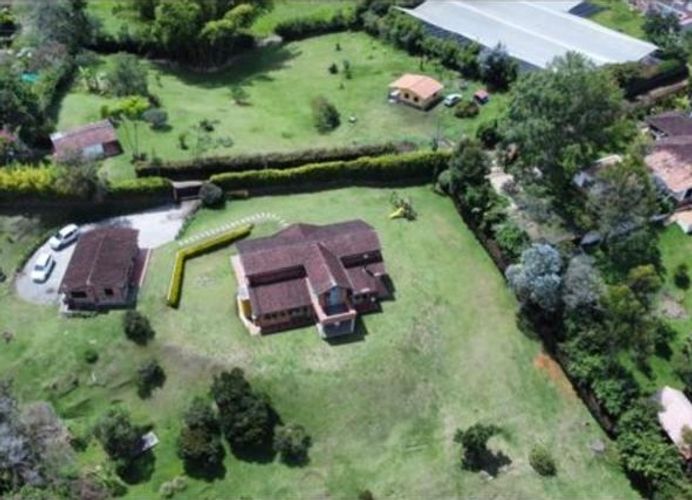 Finca en venta en Guayabito, Rionegro, 5000 m² · foto 2 de 23