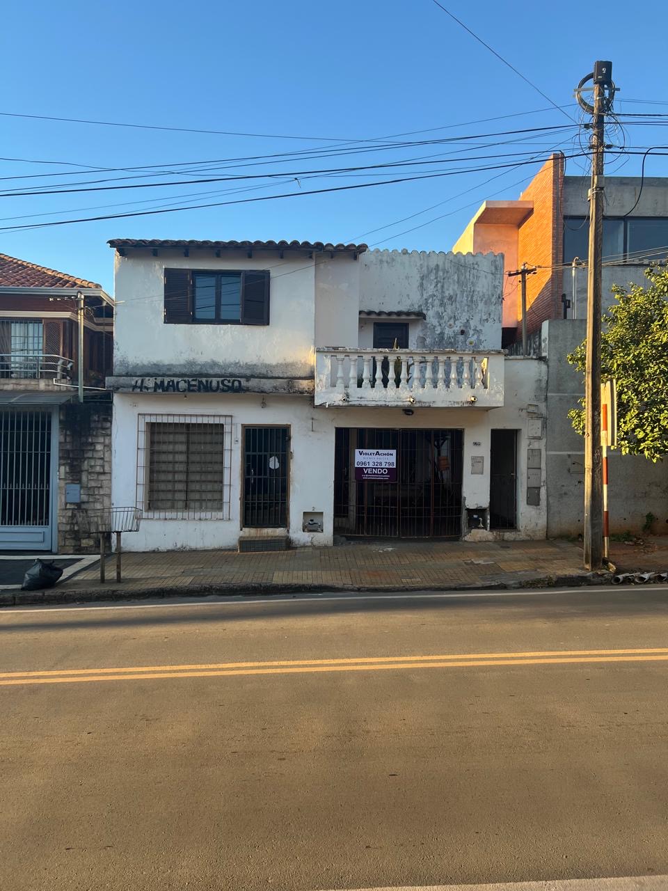 Vendo Terreno con casa a demoler en Barrio Recoleta sobre Pacheco — foto 2