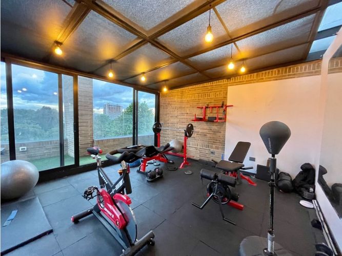 Apartamento de 5 alcobas en arriendo en Nueva Autopista, Bogotá, 425 m² · foto 11 de 24