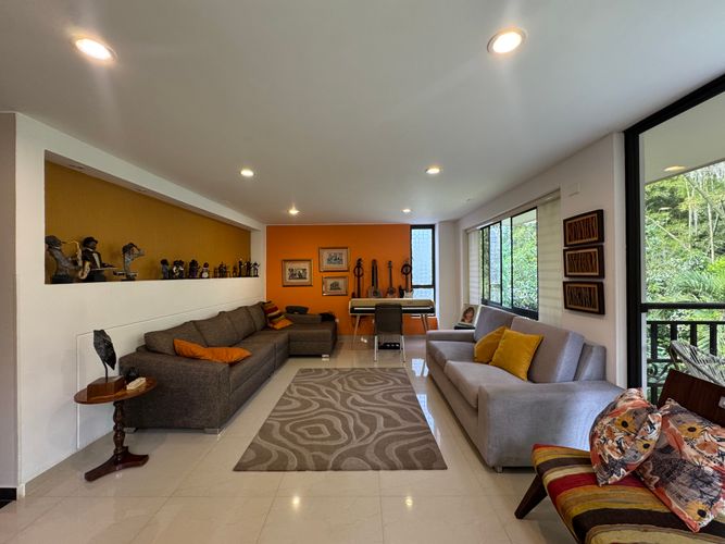 Casa de 4 alcobas en venta en Menzuly, Piedecuesta, 315 m² · foto 3 de 24
