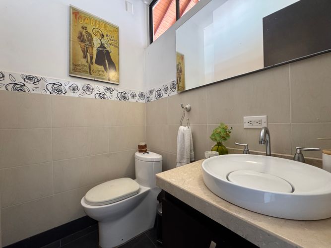 Casa de 4 alcobas en venta en Menzuly, Piedecuesta, 315 m² · foto 5 de 24