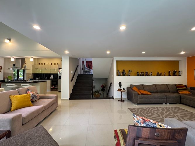 Casa de 4 alcobas en venta en Menzuly, Piedecuesta, 315 m² · foto 6 de 24