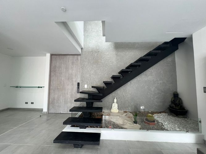 Apartamento de 2 alcobas en arriendo en Loma Del Chocho, Envigado, 180 m² · foto 2 de 16