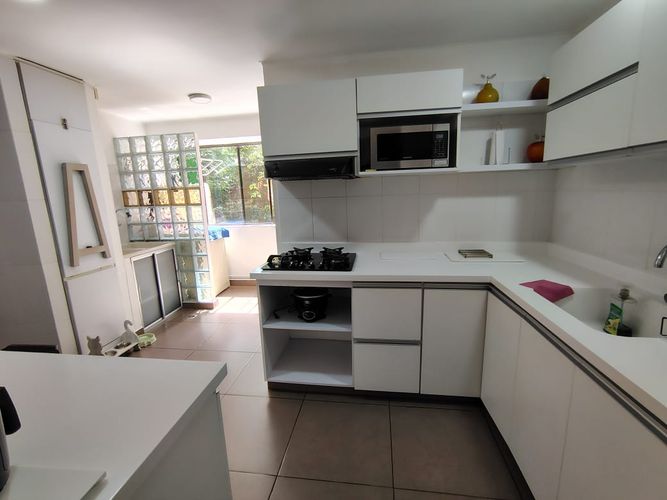 Apartamento de 3 alcobas en arriendo en El Poblado, Medellín, 150 m² · foto 4 de 18