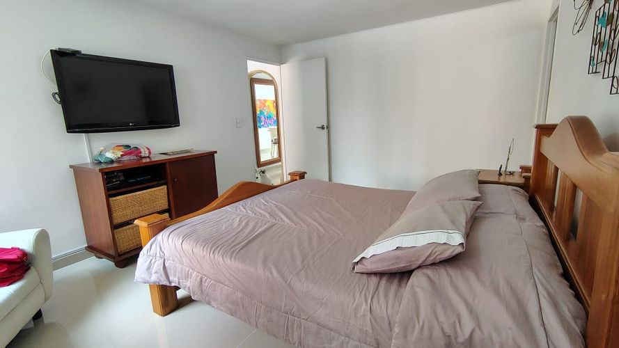Apartamento de 3 alcobas en arriendo en El Poblado, Medellín, 150 m² · foto 10 de 18