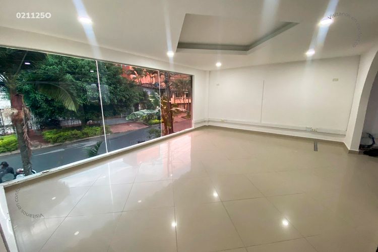 Oficina en arriendo en Las Acacias, Medellín, 55 m² · foto 2 de 10