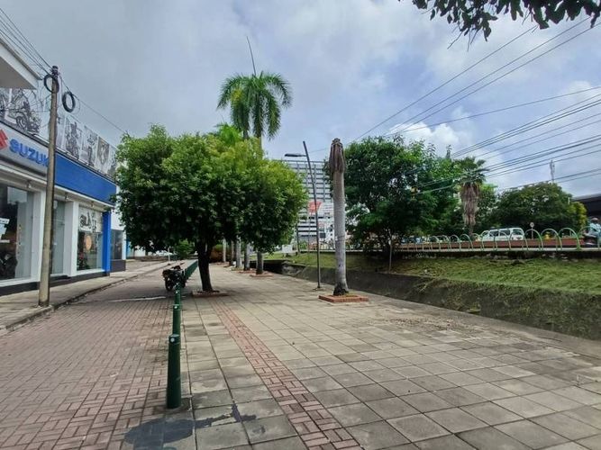Local en arriendo en Urb. Rosendo Garces, Montería, 721 m² · foto 6 de 24