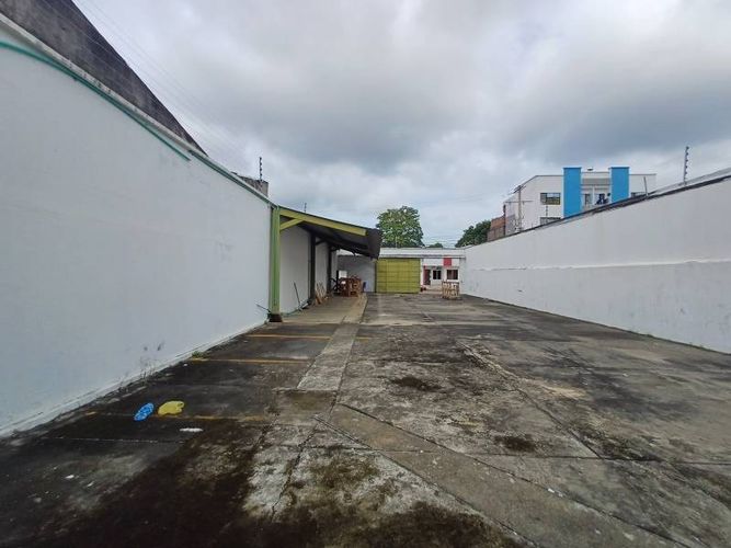 Local en arriendo en Urb. Rosendo Garces, Montería, 721 m² · foto 7 de 24