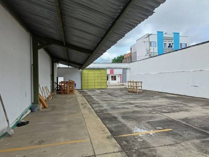 Local en arriendo en Urb. Rosendo Garces, Montería, 721 m² · foto 10 de 24