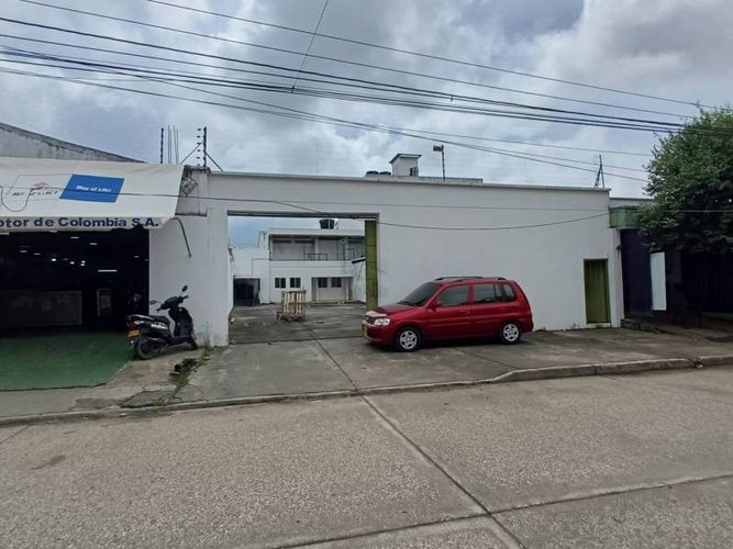 Local en arriendo en Urb. Rosendo Garces, Montería, 721 m² · foto 14 de 24