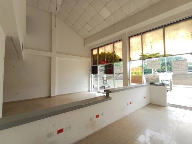 Local en arriendo en Urb. Rosendo Garces, Montería, 721 m² · foto 19 de 24