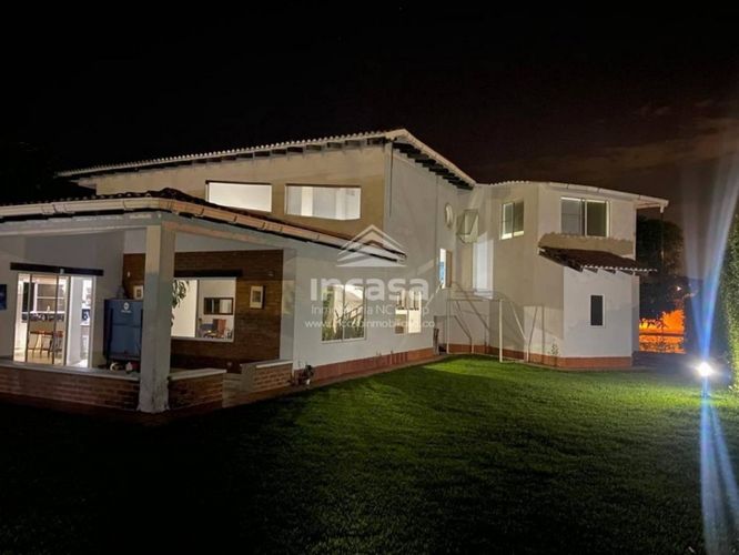 Casa de 5 alcobas en venta en Verde Horizonte, Jamundí, 468 m² · foto 13 de 18