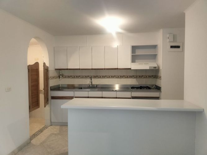 Apartamento de 2 alcobas en arriendo en El Poblado, Medellín, 60 m² · foto 3 de 10