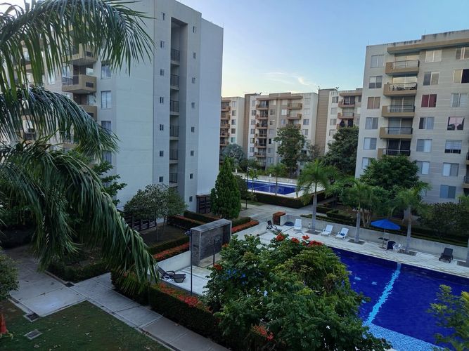 Apartamento de 2 alcobas en venta en Las Palmas, Ricaurte, 54 m² · foto 3 de 13
