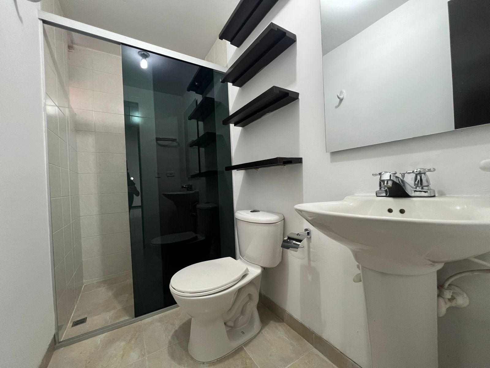 Apartamento en arriendo en Uribe Angel, Envigado · foto 13 de 13