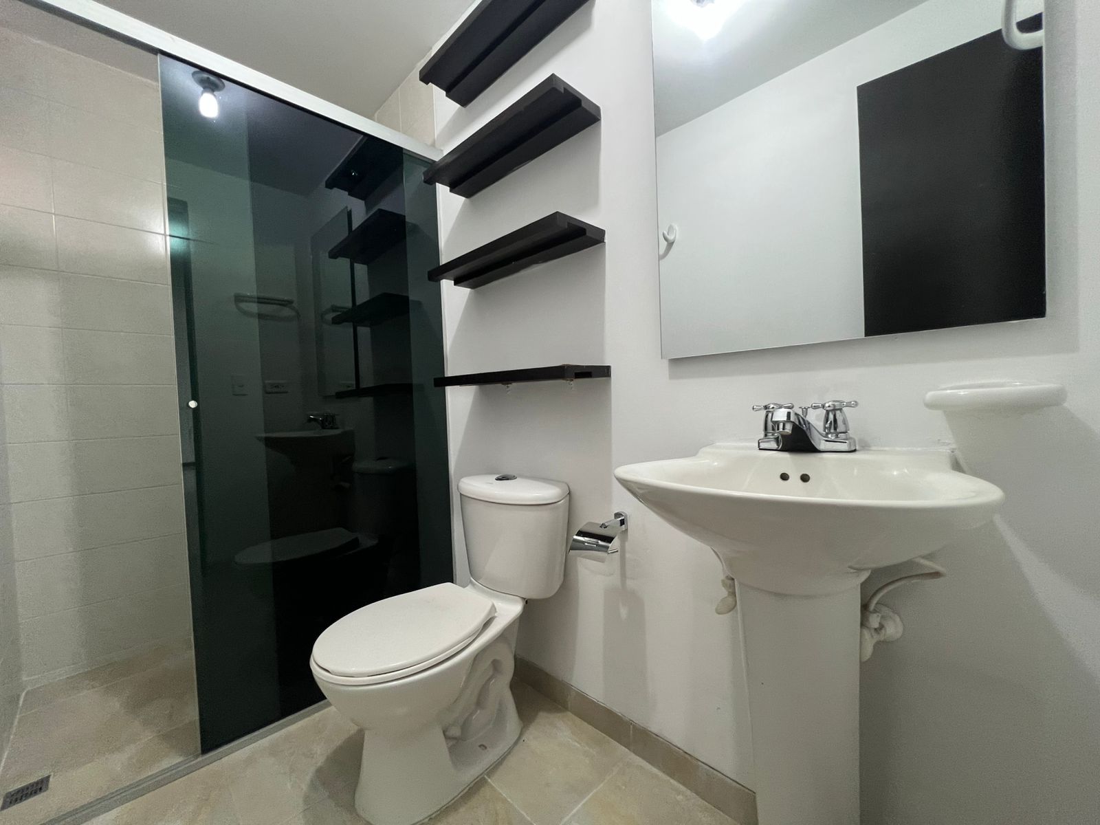 Apartamento en arriendo en Uribe Angel, Envigado · foto 12 de 13
