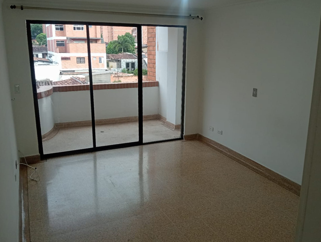 Apartamento en arriendo en Laureles, Medellín · foto 2 de 17