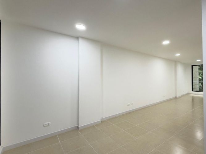 Local en venta en San Lucas, Medellín, 45 m² · foto 5 de 14