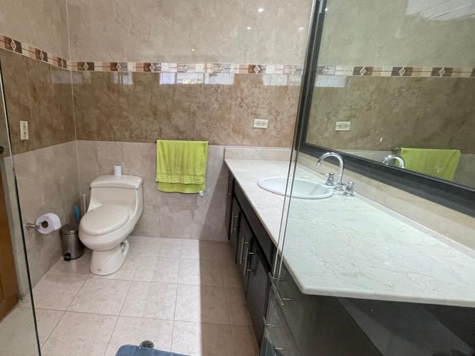 Casa de 3 alcobas en venta en El Poblado, Medellín, 164 m² · foto 10 de 10