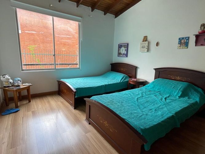 Casa de 3 alcobas en venta en El Poblado, Medellín, 164 m² · foto 6 de 10