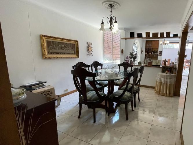 Casa de 3 alcobas en venta en El Poblado, Medellín, 164 m² · foto 2 de 10