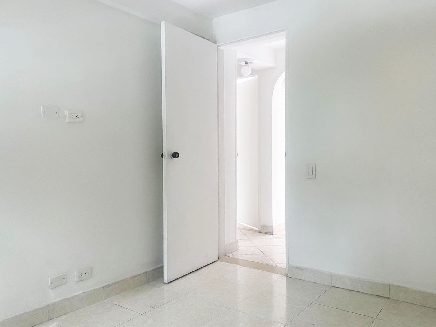 Apartamento en arriendo en La Orquidea, Envigado · foto 9 de 16