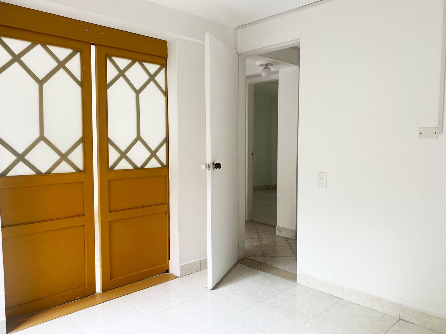 Apartamento en arriendo en La Orquidea, Envigado · foto 15 de 16