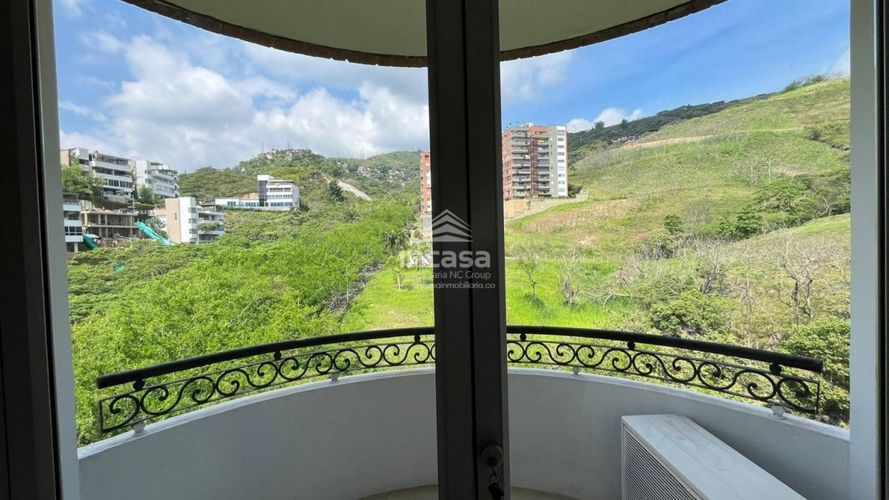 Apartamento de 2 alcobas en venta en Cristales, Cali, 124 m² · foto 2 de 24