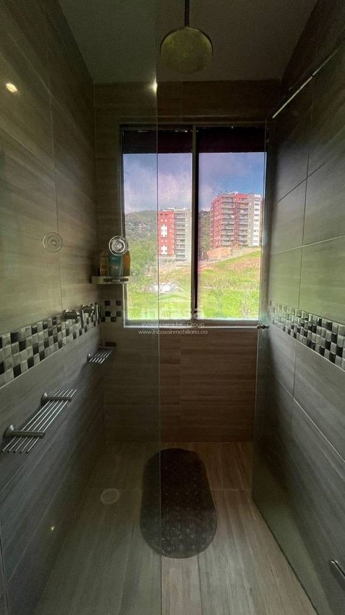 Apartamento de 2 alcobas en venta en Cristales, Cali, 124 m² · foto 20 de 24