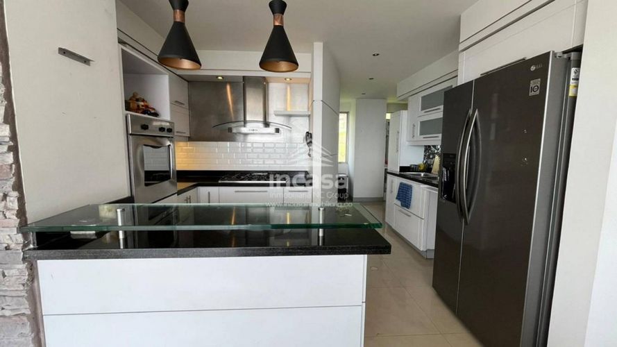 Apartamento de 2 alcobas en venta en Cristales, Cali, 124 m² · foto 7 de 24