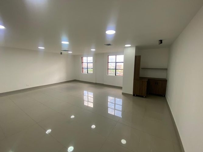 Oficina en arriendo en El Poblado, Medellín, 80 m² · foto 4 de 15