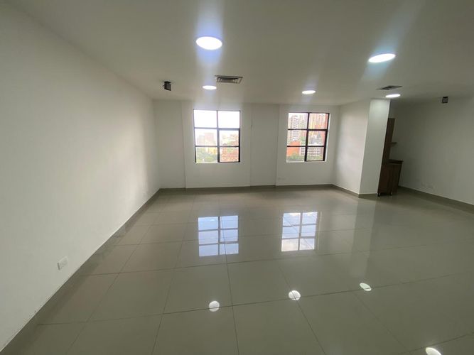 Oficina en arriendo en El Poblado, Medellín, 80 m² · foto 11 de 15