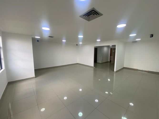 Oficina en arriendo en El Poblado, Medellín, 80 m² · foto 8 de 15