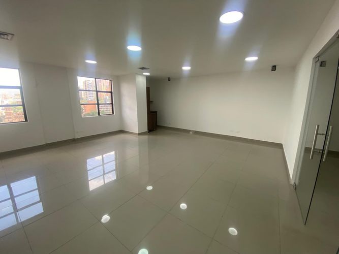 Oficina en arriendo en El Poblado, Medellín, 80 m² · foto 12 de 15